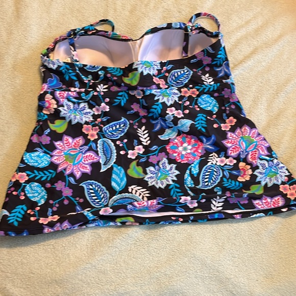 Ocean Avenue swim tankini - Picture 2 of 3
